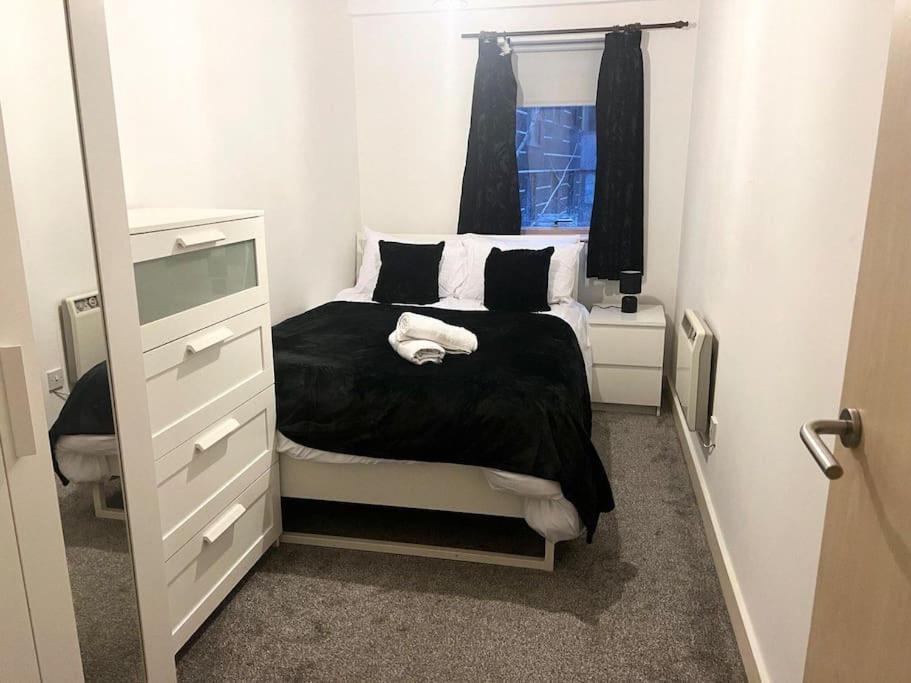 2 Bedroom City Center Apartment Manchester Buitenkant foto